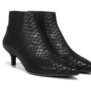 Naturalizer Piper Black Ankle Booties Kitten Heel